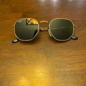 Womens RayBans Hexagonal Design